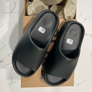 Yeezy slide onyx